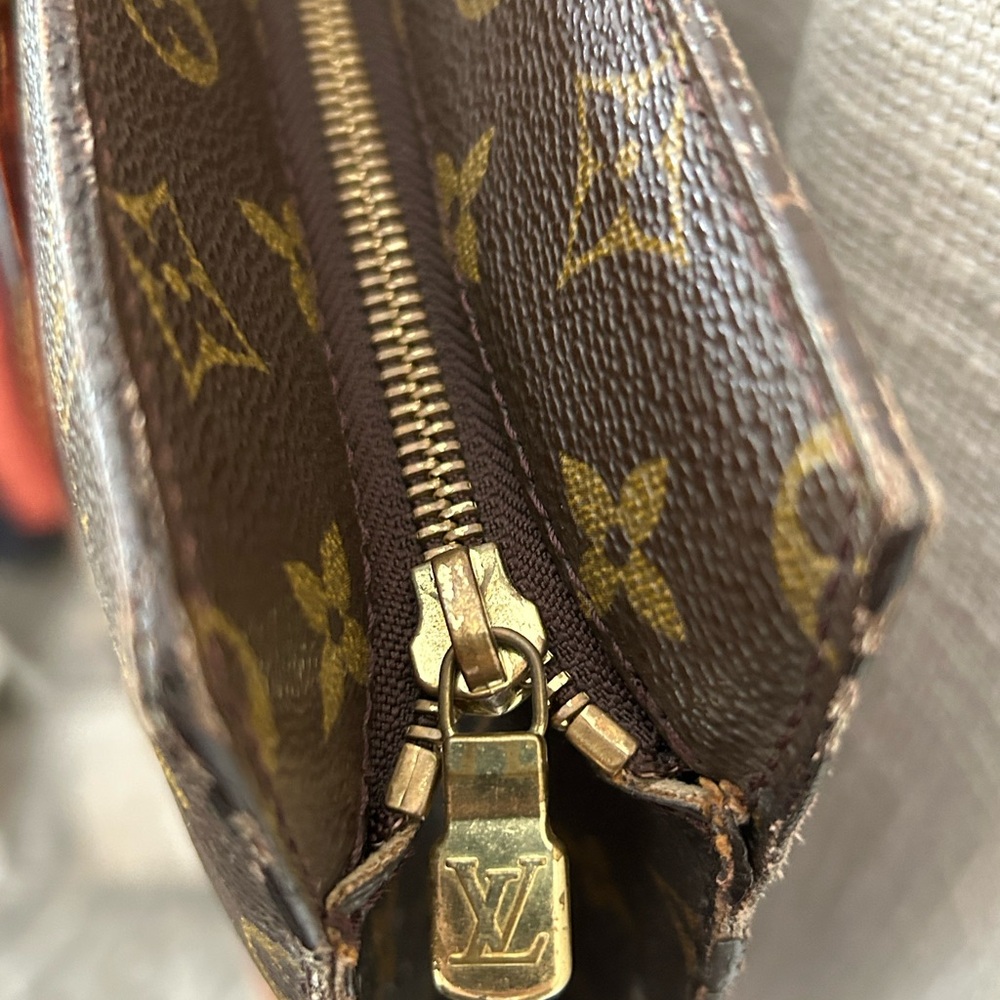 Louis Vuitton vintage shoulder bag - Picture 6 of 16